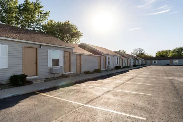 Photo 1 - Rodeway Inn & Suites Austin I-90
