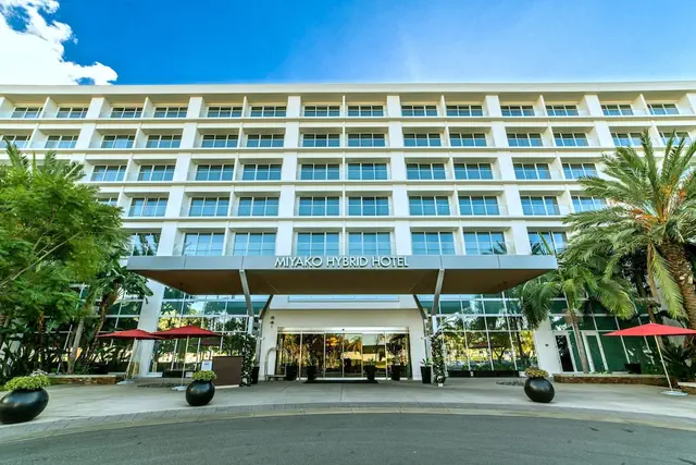 Photo 1 - Miyako Hybrid Hotel Torrance