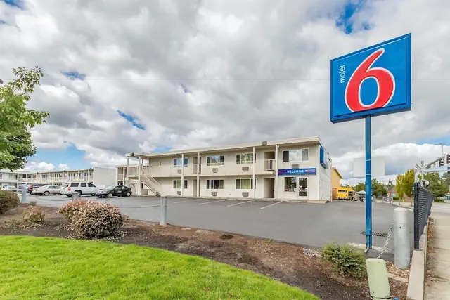 Photo 1 - Motel 6 Beaverton, OR
