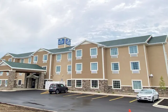 Photo 1 - Cobblestone Hotel & Suites - Austin