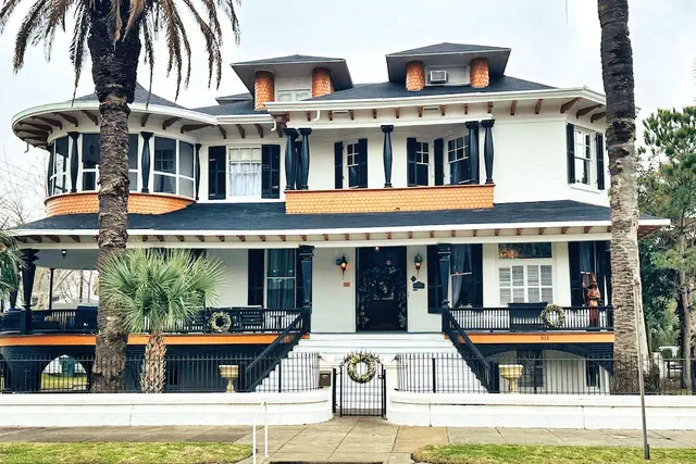 Photo 1 - The Mansion on 17th