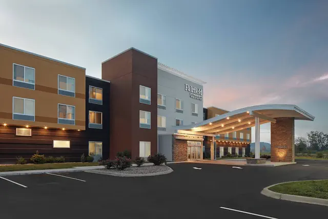 Photo 1 - Fairfield Inn & Suites by Marriott Louisville New Albany IN