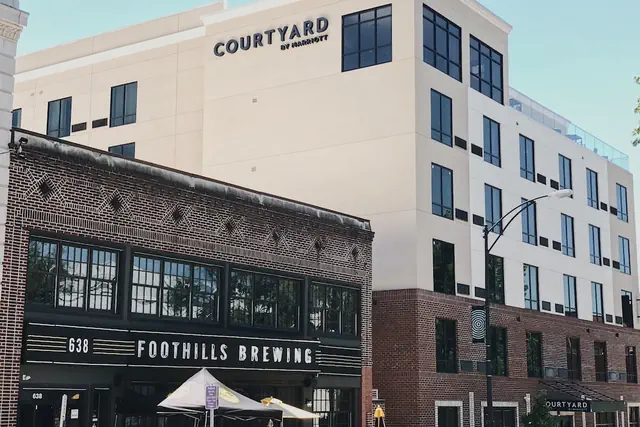 Photo 1 - Courtyard by Marriott Winston - Salem Downtown