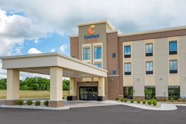 Photo 1 - Comfort Suites Dry Ridge