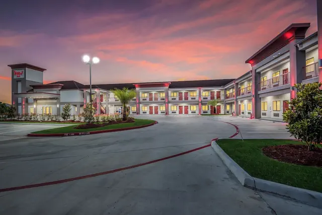 Photo 1 - Red Roof Inn Baytown