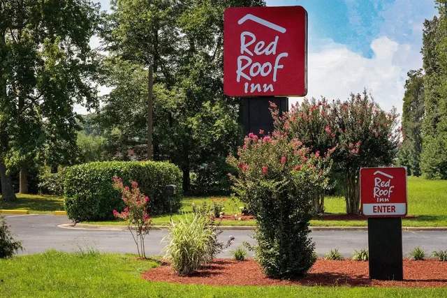 Photo 1 - Red Roof Inn Dahlgren - Naval Base