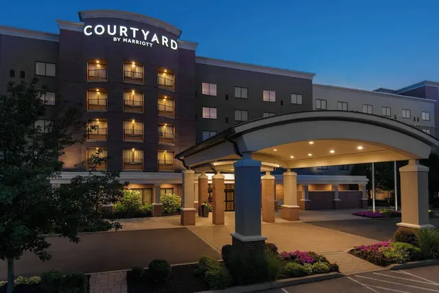 Photo 1 - Courtyard Buffalo Airport