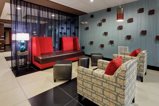 Photo 1 - Holiday Inn Express Hotel & Suites York NE - Market by IHG
