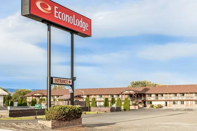 Photo 1 - Econo Lodge Ellensburg Near University