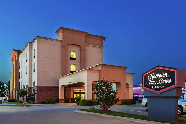 Photo 1 - Hampton Inn & Suites Shreveport/Bossier City Airline Drive