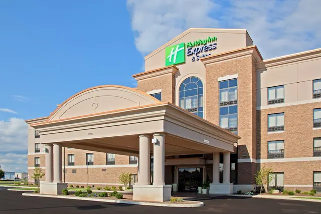 Photo 1 - Holiday Inn Express and Suites Columbus Edinburgh by IHG