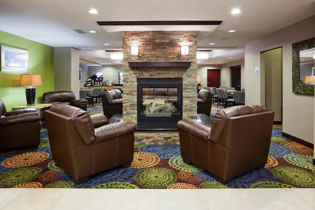 Photo 1 - Holiday Inn Express & Suites Rochester – Mayo Clinic Area by IHG