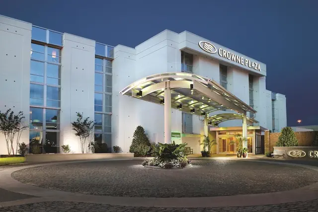 Photo 1 - Crowne Plaza Charleston Airport - Conv Ctr by IHG