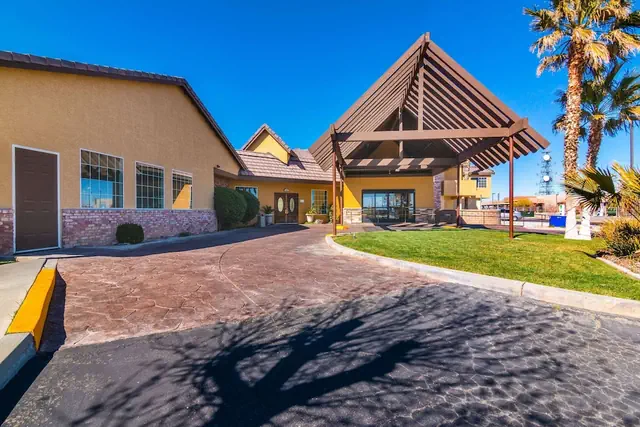 Photo 1 - Comfort Inn & Suites Mojave