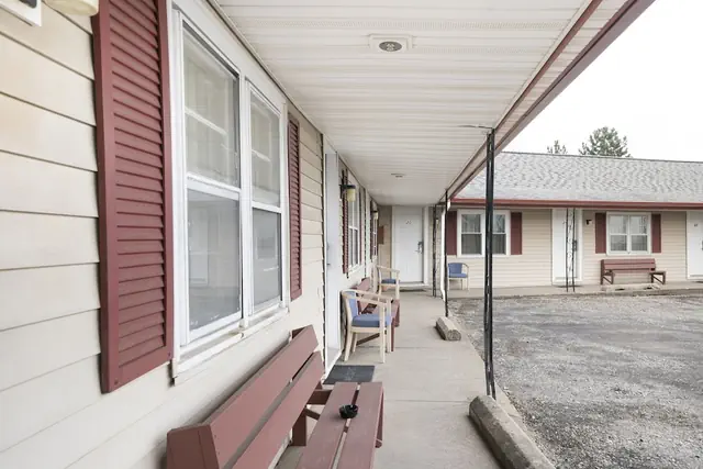Photo 1 - OYO Hotel Starlite Seneca Falls