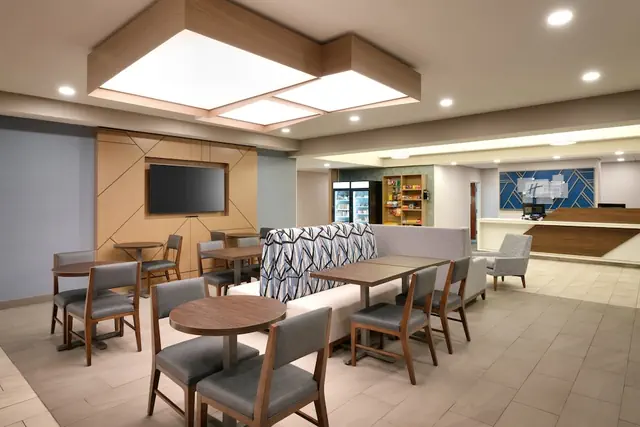 Photo 1 - Holiday Inn Express Hotel & Suites Helena by IHG