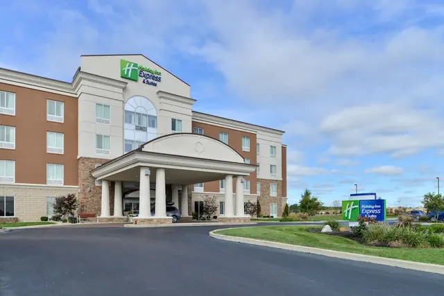 Photo 1 - Holiday Inn Express & Suites Terre Haute by IHG