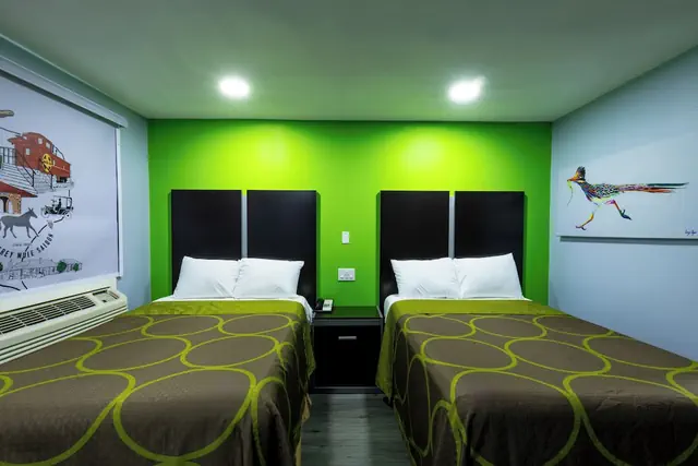 Photo 1 - Executive Inn