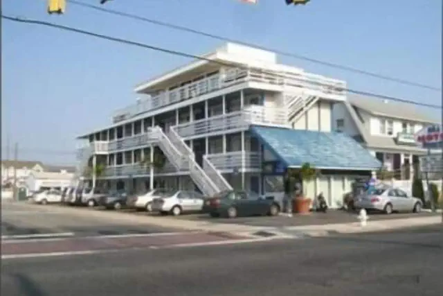 Photo 1 - Sea Breeze Inn