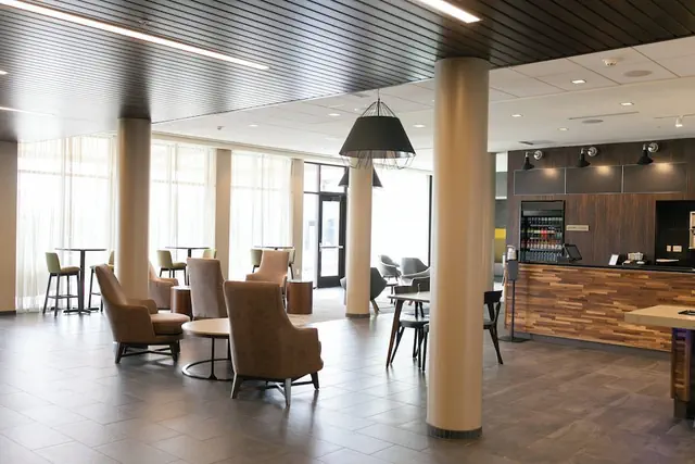 Photo 1 - Courtyard by Marriott Elkhart