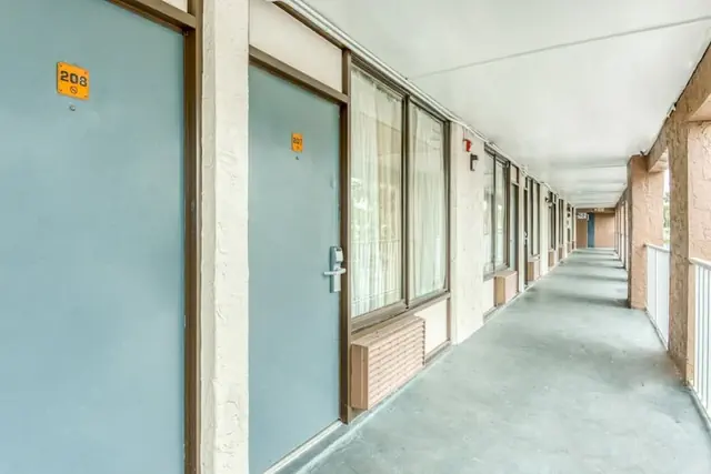 Photo 1 - RW Hotel