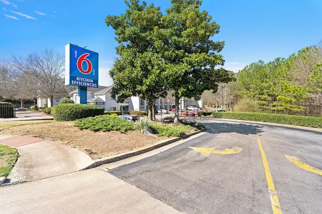 Photo 1 - Motel 6 Duluth, GA- Atlanta- Gwinnett Place