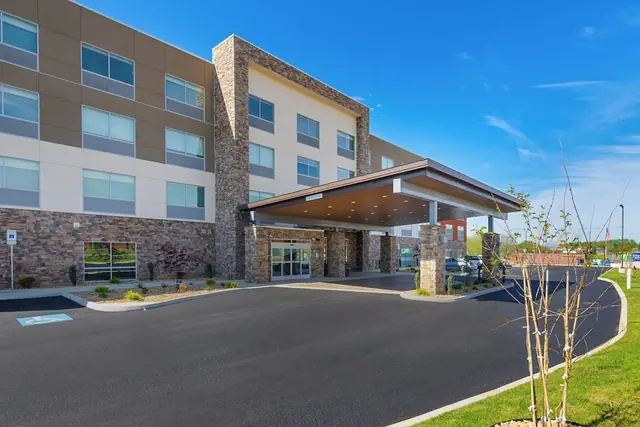 Photo 1 - Holiday Inn Express & Suites Abingdon by IHG