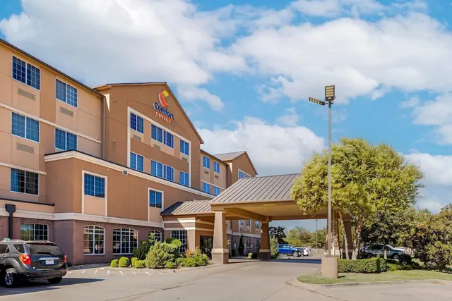 Photo 1 - Comfort Suites Waco North - Near University Area
