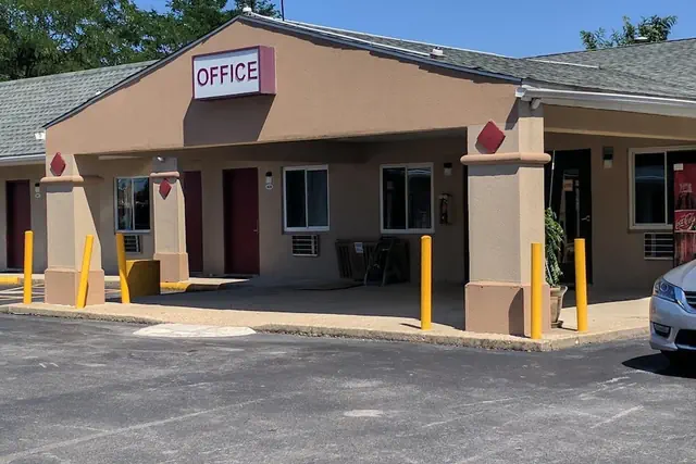 Photo 1 - Budget Motor Lodge