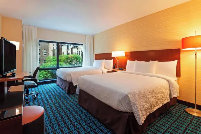 Photo 1 - Fairfield Inn & Suites Chicago Downtown/River North
