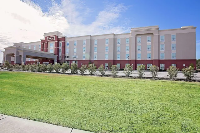 Photo 1 - Hampton Inn & Suites Jacksonville