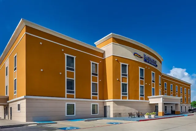 Photo 1 - Baymont by Wyndham Victoria