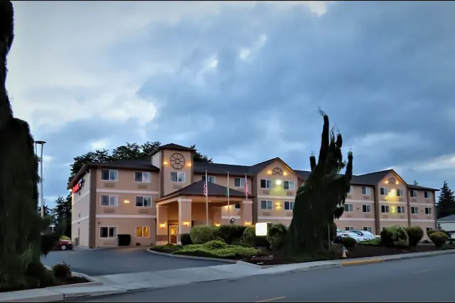 Photo 1 - Peppermill Empress Inn