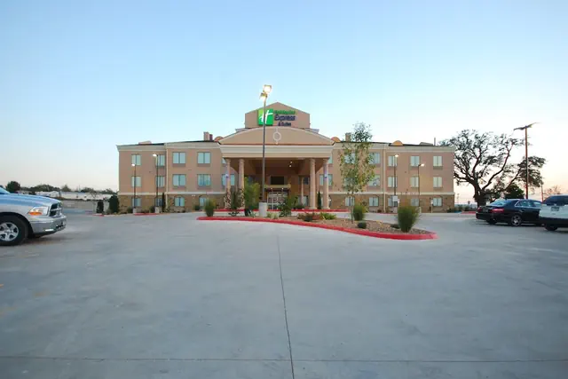 Photo 1 - Holiday Inn Express & Suites Gonzales by IHG
