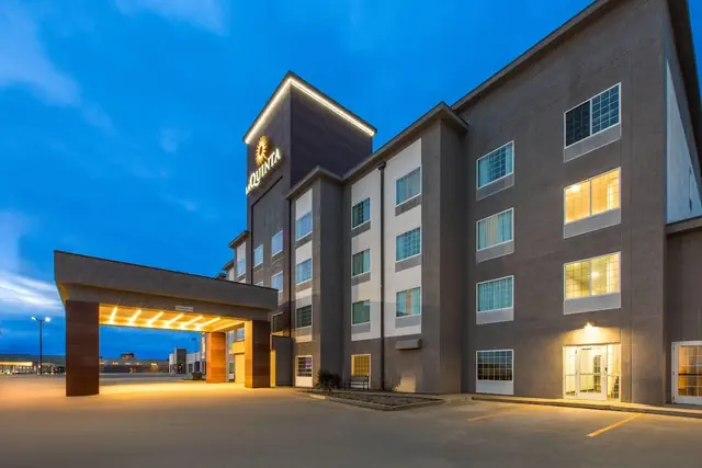 Photo 1 - La Quinta Inn & Suites by Wyndham Minot