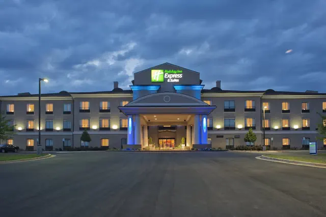 Photo 1 - Holiday Inn Express Hotel & Suites Prattville South by IHG