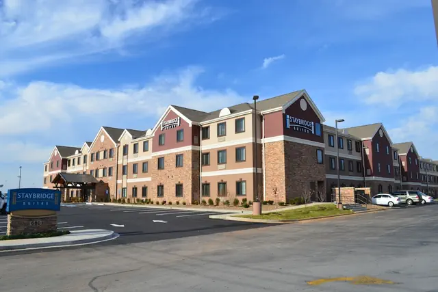 Photo 1 - Staybridge Suites Bowling Green by IHG