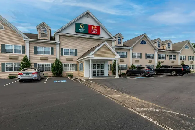 Photo 1 - Econo Lodge Auburn I-95
