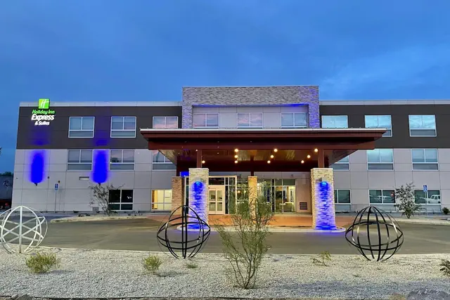 Photo 1 - Holiday Inn Express & Suites Blythe by IHG