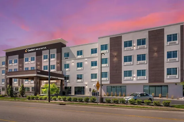 Photo 1 - Comfort Inn & Suites Clarksville - Louisville North