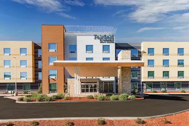 Photo 1 - Fairfield Inn & Suites Oakhurst Yosemite