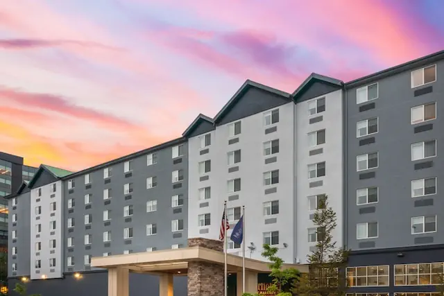 Photo 1 - Fairfield Inn & Suites by Marriott Seattle Downtown/Seattle Center