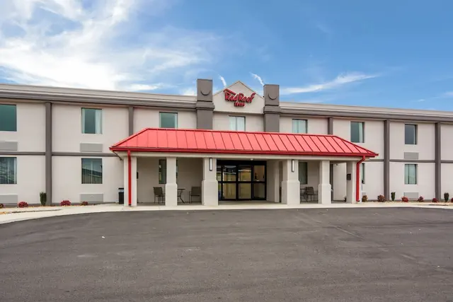 Photo 1 - Red Roof Inn Chester