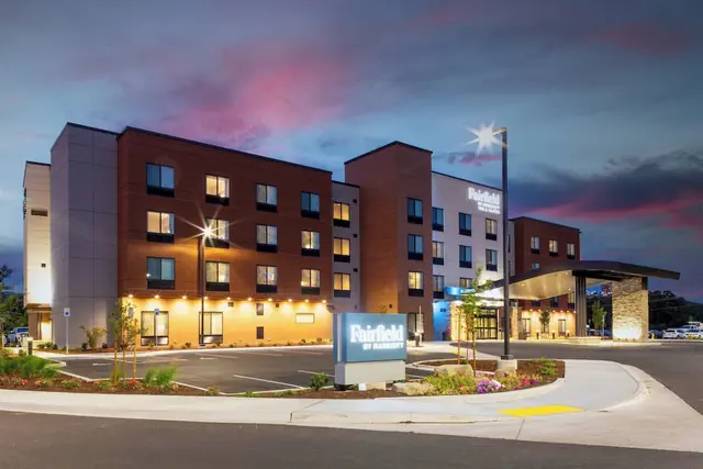 Photo 1 - Fairfield Inn & Suites by Marriott Medford