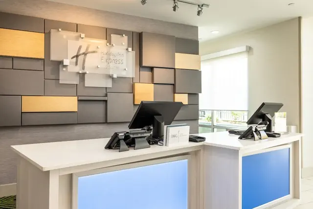 Photo 1 - Holiday Inn Express & Suites San Jose Silicon Valley by IHG