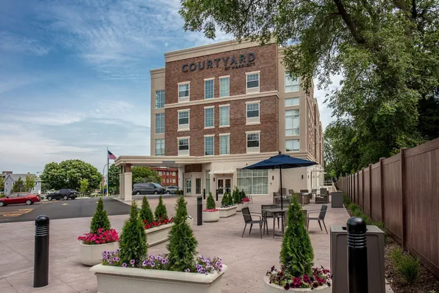 Photo 1 - Courtyard by Marriott Rochester Downtown