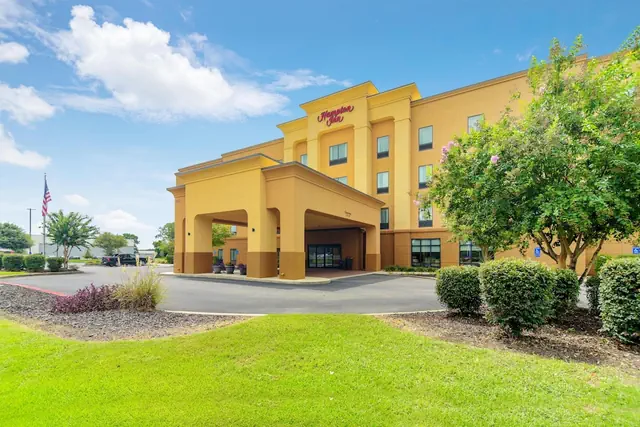 Photo 1 - Hampton Inn Foley