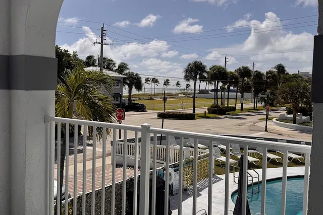 Photo 1 - Coral Key Inn