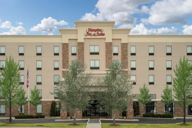 Photo 1 - Hampton Inn & Suites Roanoke Airport