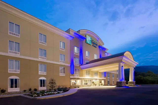 Photo 1 - Holiday Inn Express & Suites, Caryville by IHG